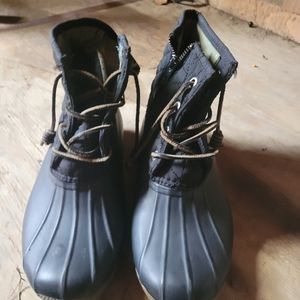 Womans size 8 sperry boots